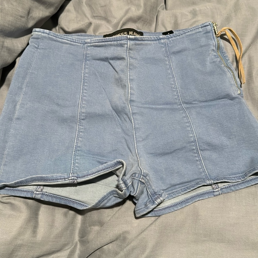 Express Size 4 shorts